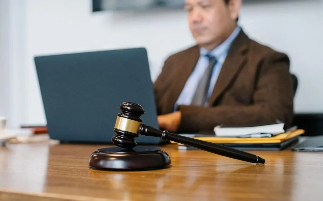 Understanding the Importance of Hiring a Personal Lawyer