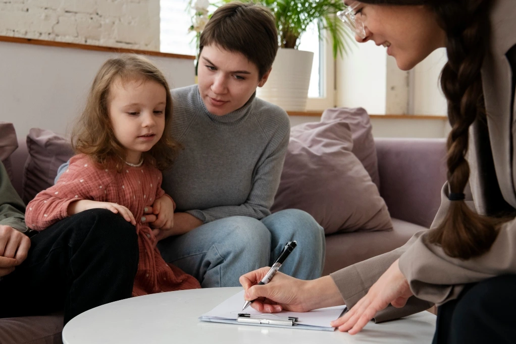 How Family Lawyers Help Resolve Custody Disputes Without Going to Court