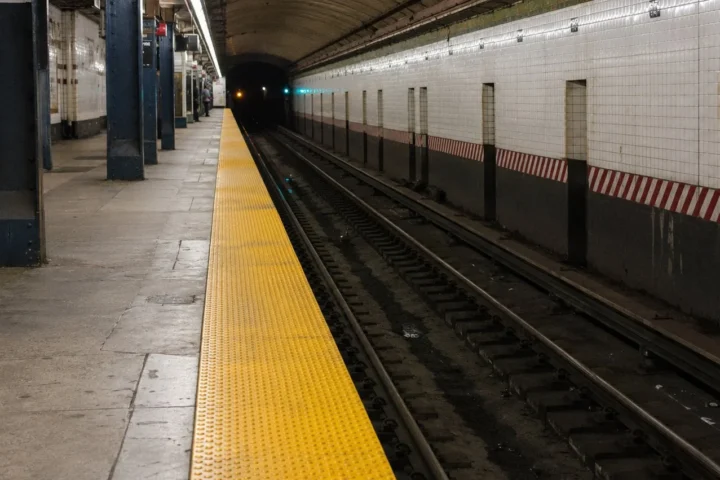 A Brazilian Student Fainted on a Brooklyn Subway Platform